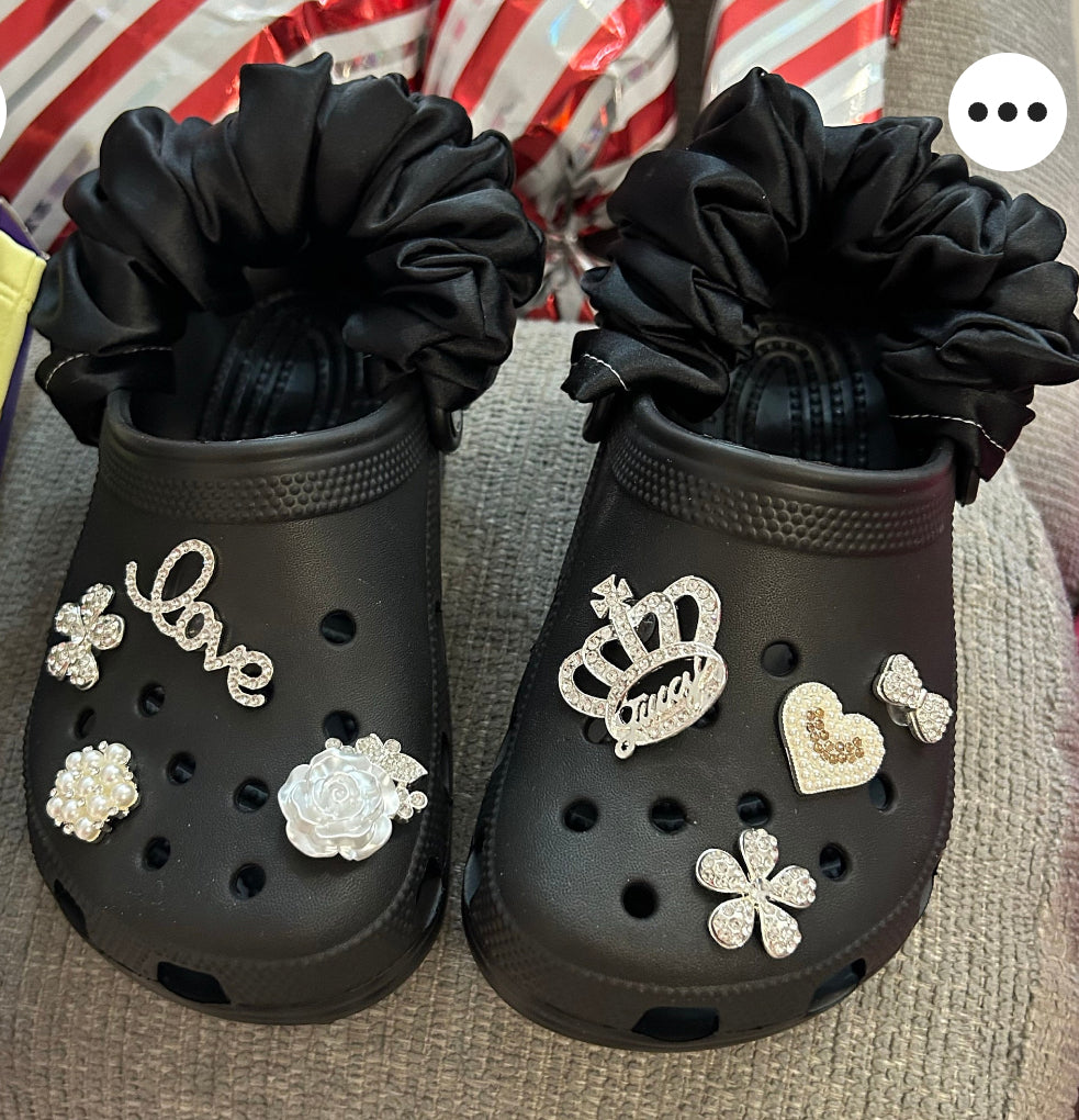 Croc strap scrunchies