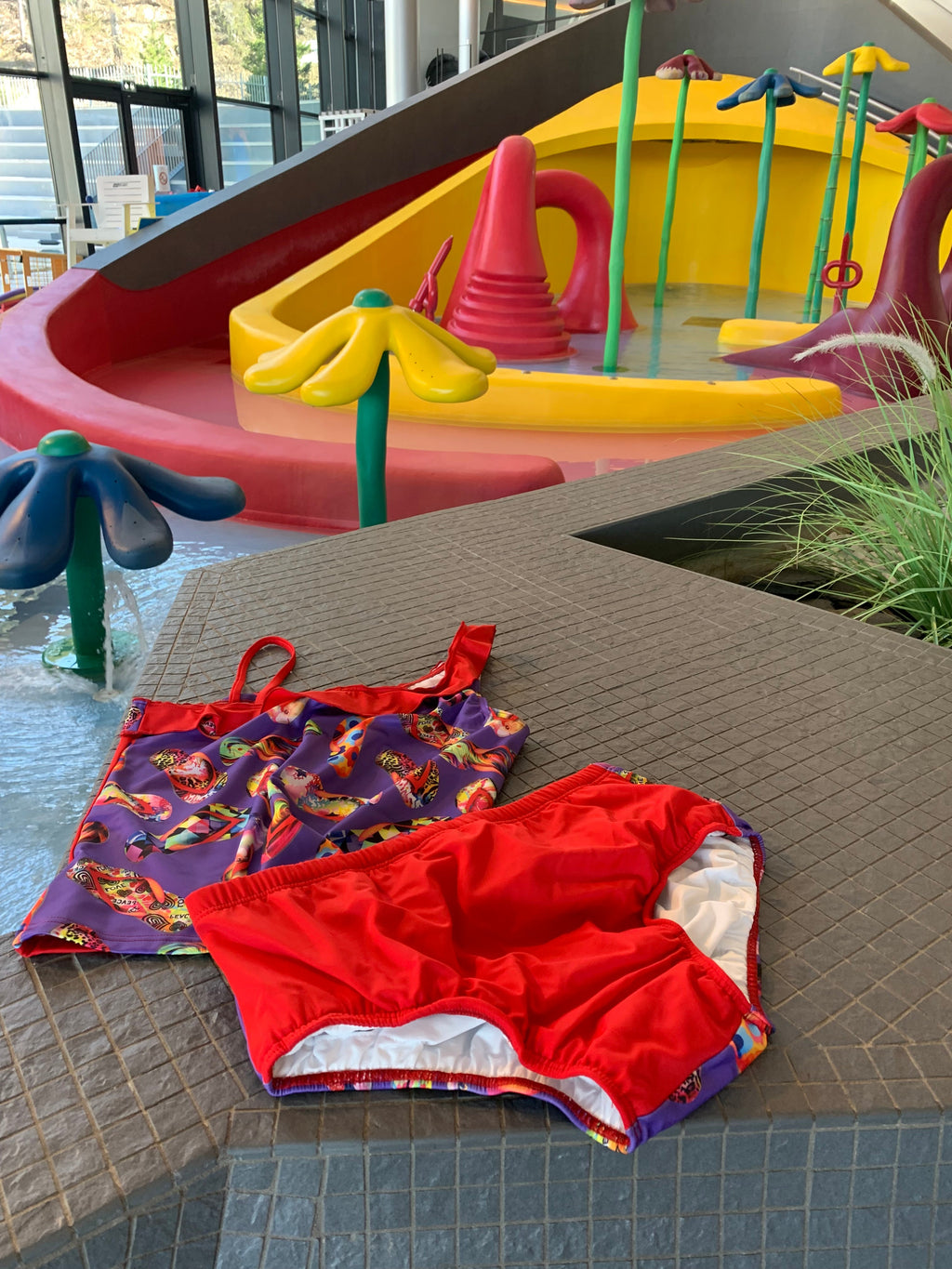 Girl's Flipflop Tankini w/briefs swimsuit *