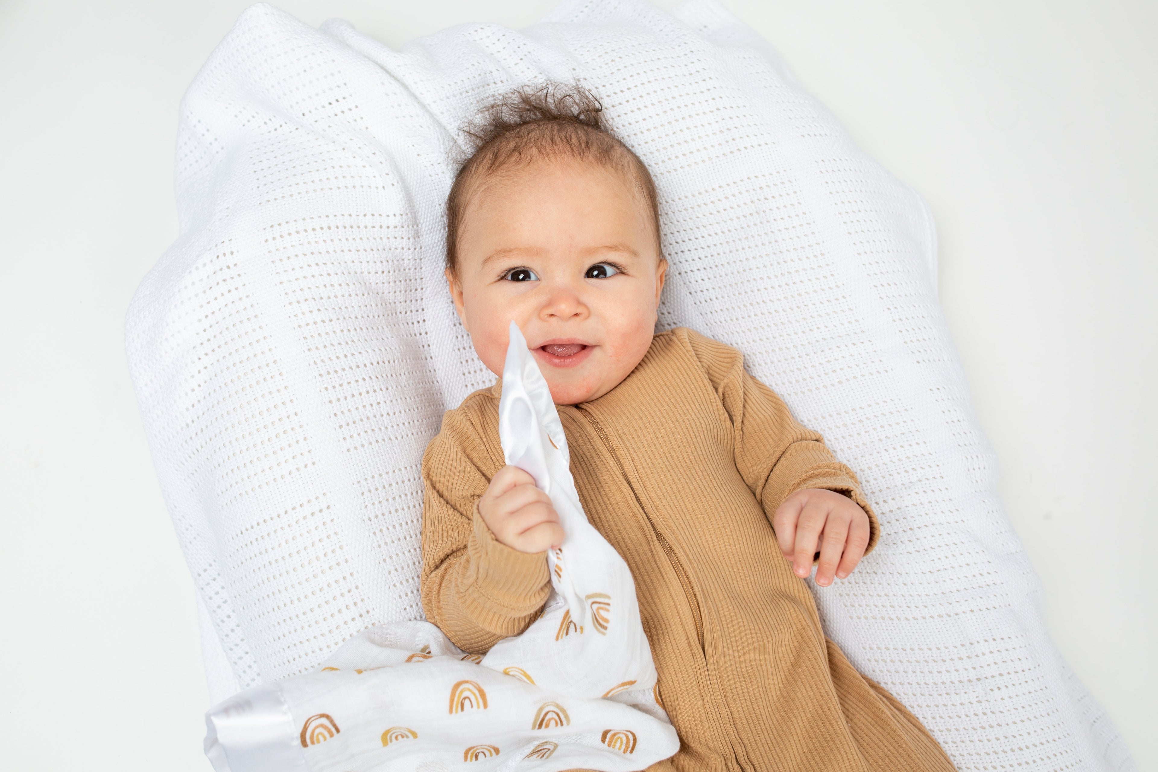 Lulujo - 2 Pack Muslin Security Comforter Blanket - Rainbows