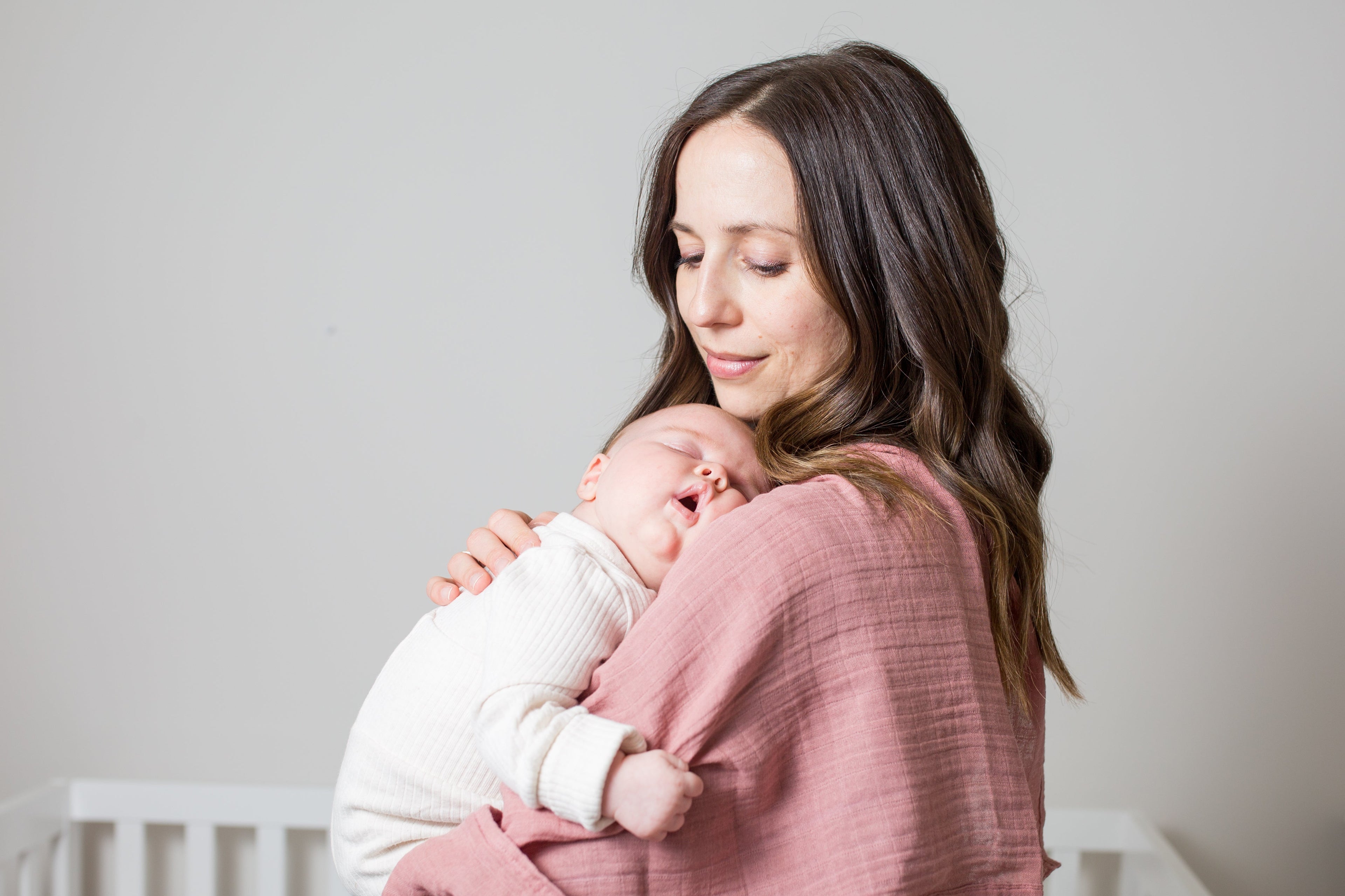 Lulujo - 3 Pack Mini Muslin Cloths - Strawberries