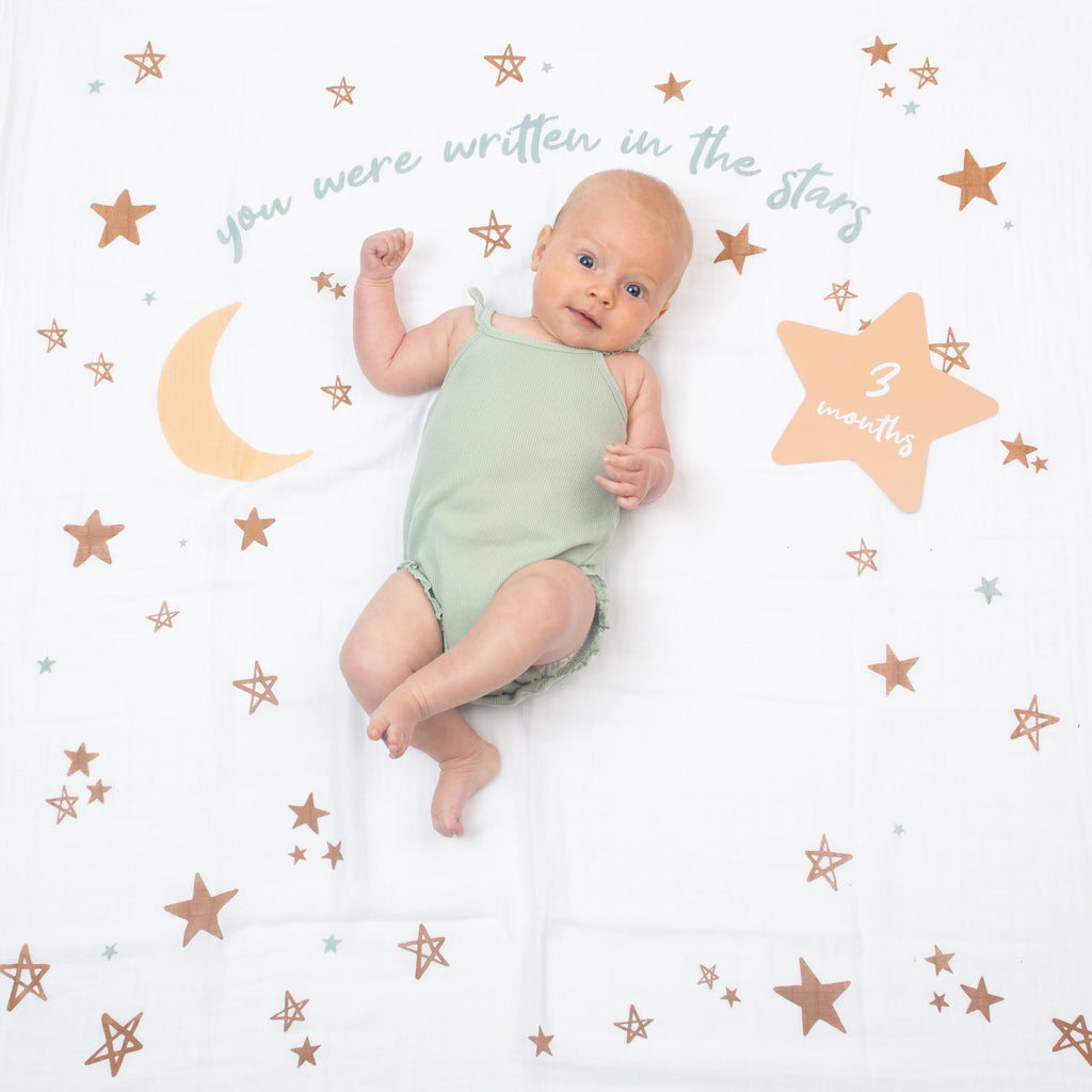 Lulujo - Single Cotton Swaddle & Cards Gift Set- Written In The Stars