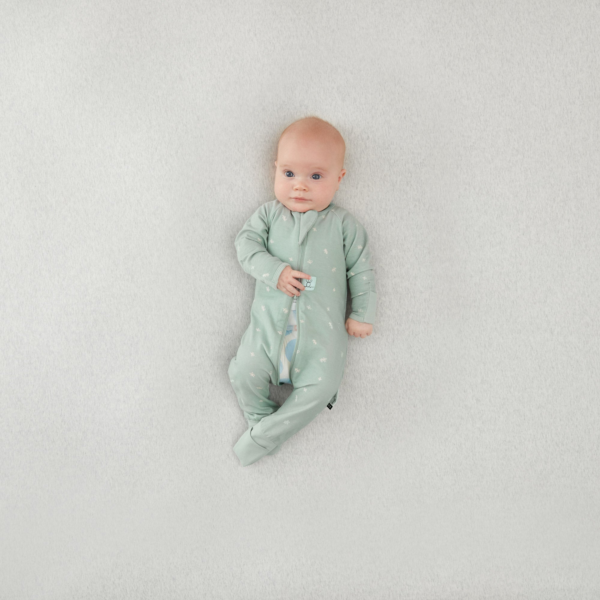 ergoPouch - Organic Layers Long Sleeve Babygrow Sage - Mild 0.2 TOG