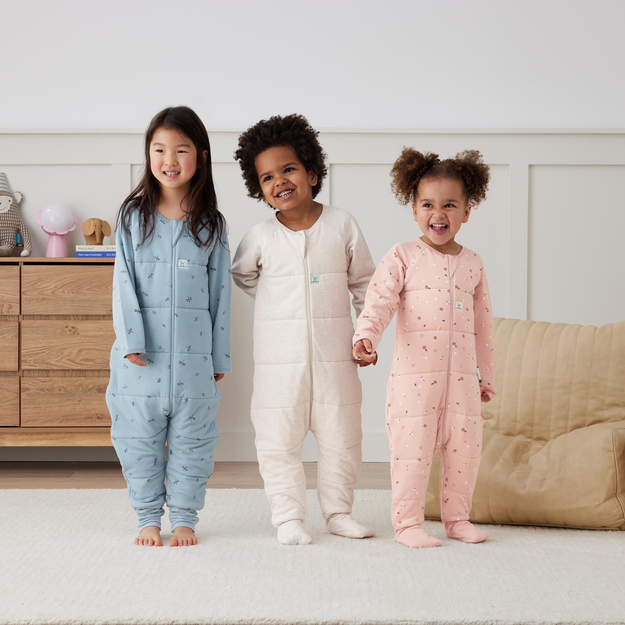 ergoPouch - Organic Winter Long Sleeved Sleep Onesie - Daisy 2.5 TOG