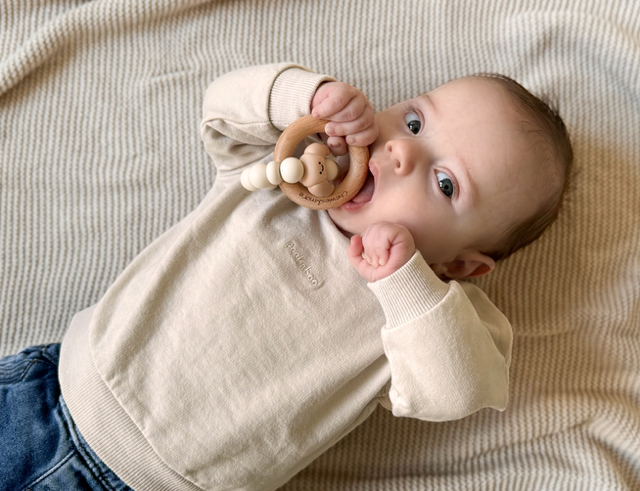 Chewies&more Wooden/Silicone Teething Rings - Croissant - Latte
